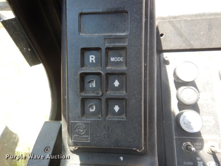 image for item JZ9901 1997 Gillig  transit bus