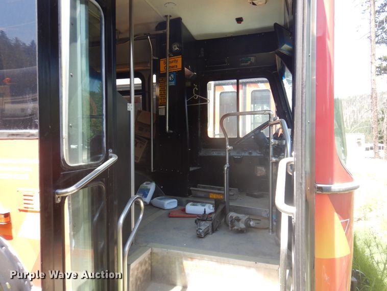 image for item JZ9903 2000 Orion  transit bus