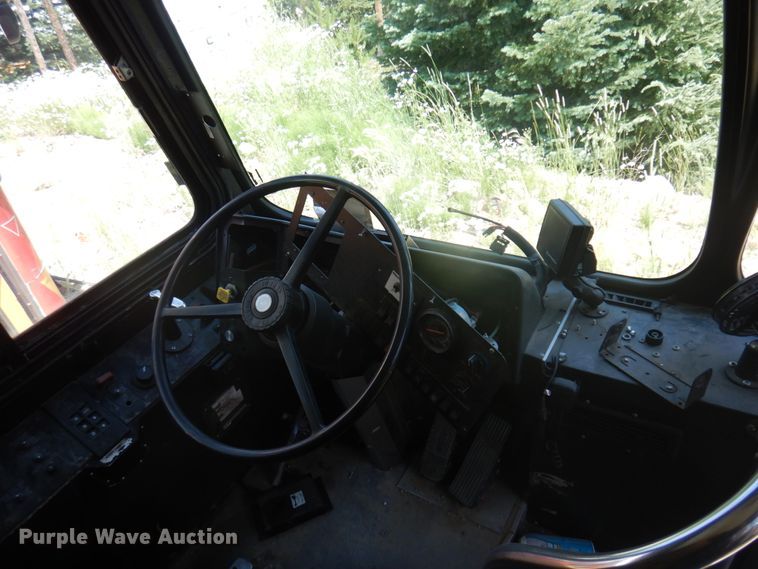 image for item JZ9903 2000 Orion  transit bus