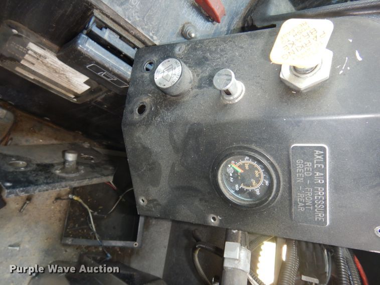 image for item JZ9903 2000 Orion  transit bus