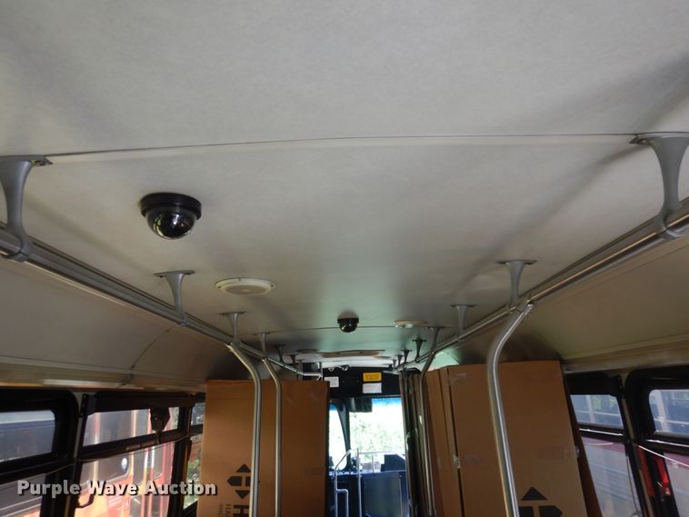 image for item JZ9903 2000 Orion  transit bus