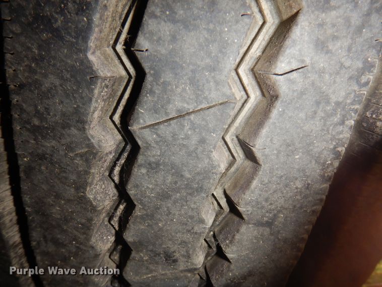 image for item JZ9903 2000 Orion  transit bus