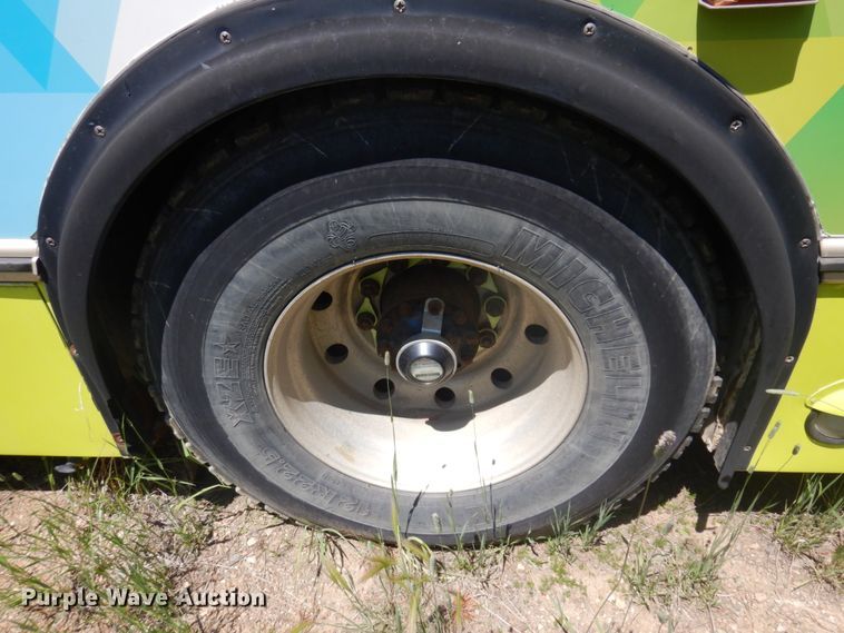 image for item JZ9903 2000 Orion  transit bus