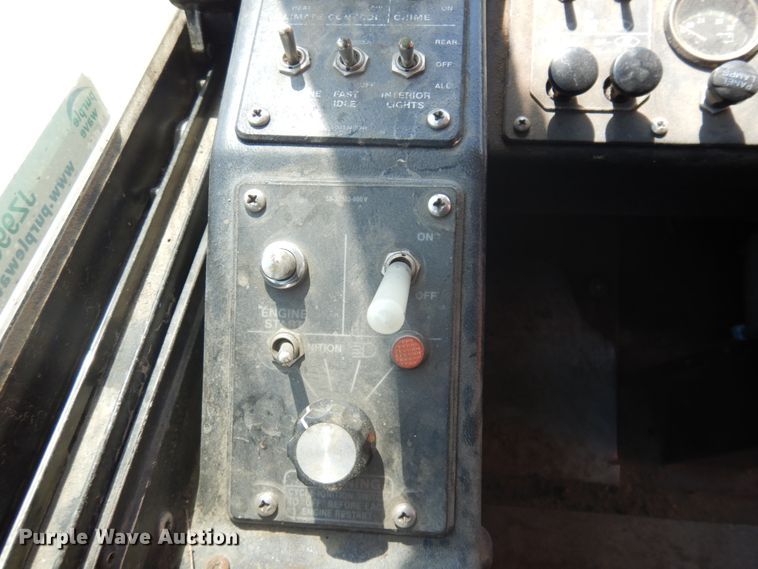 image for item JZ9905 1997 Gillig C21A096N4  transit bus