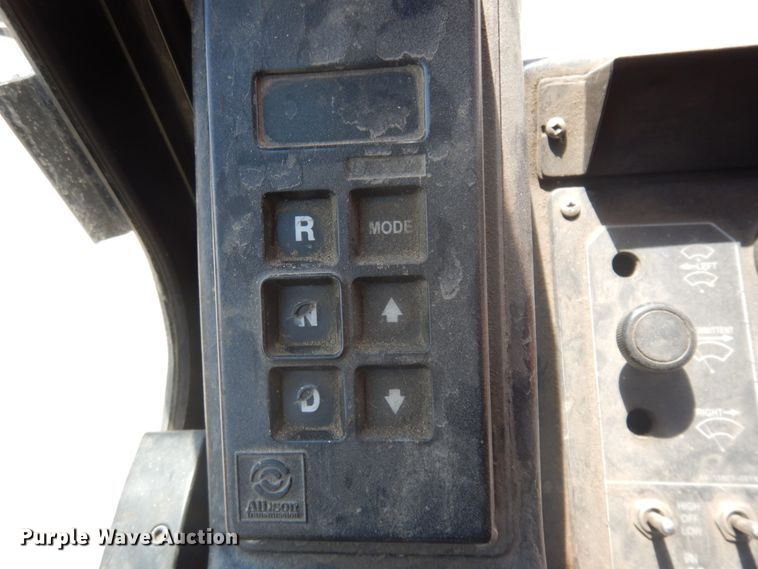 image for item JZ9905 1997 Gillig C21A096N4  transit bus