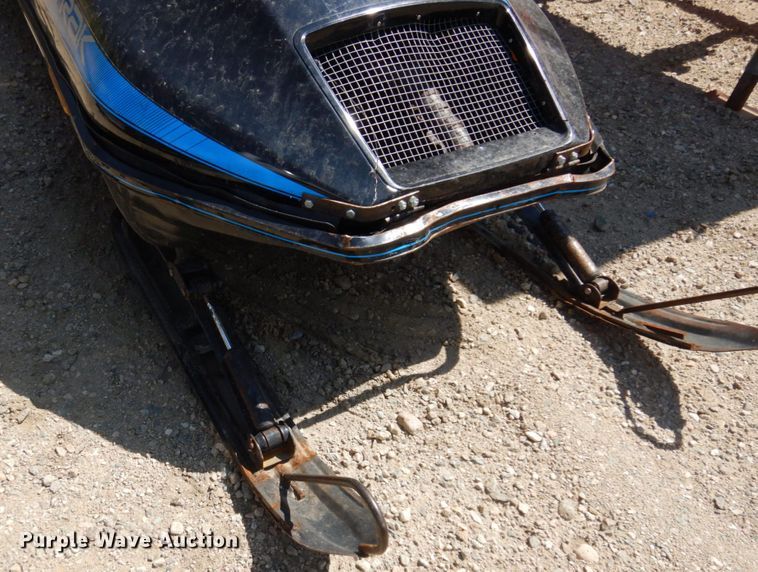 image for item JZ9910 1987 Polaris Longtrak  snow mobile