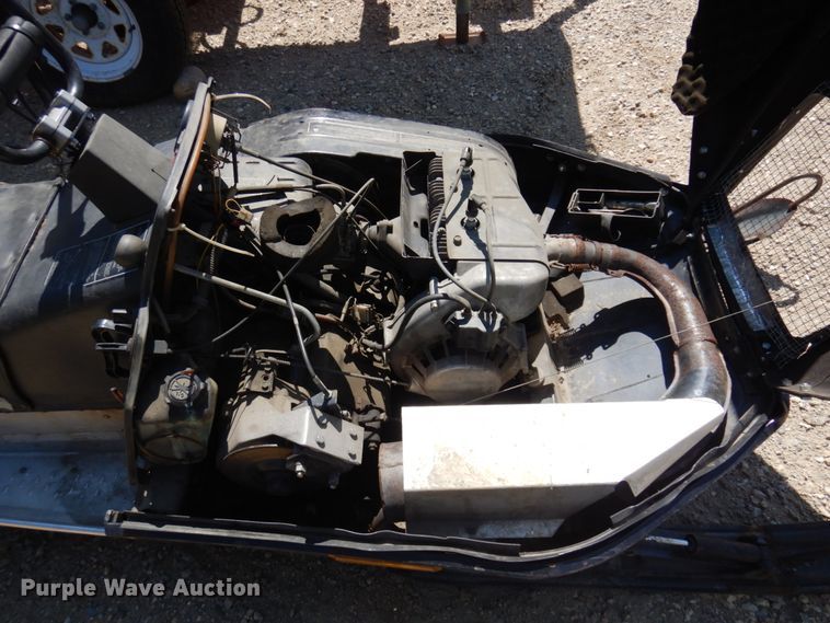 image for item JZ9910 1987 Polaris Longtrak  snow mobile