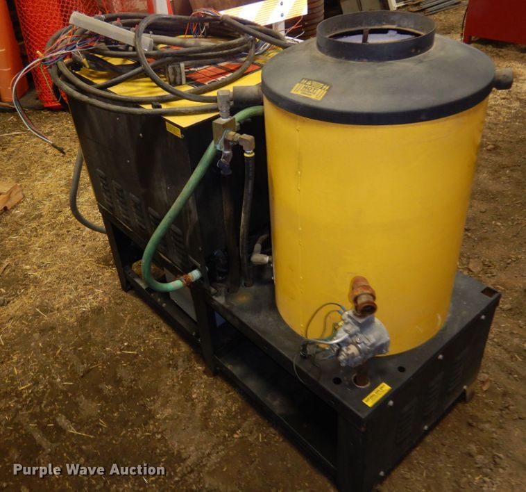 image for item JZ9912 Landa VHG4-3000A  pressure washer