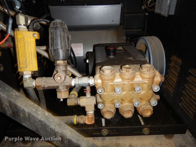 image for item JZ9912 Landa VHG4-3000A  pressure washer