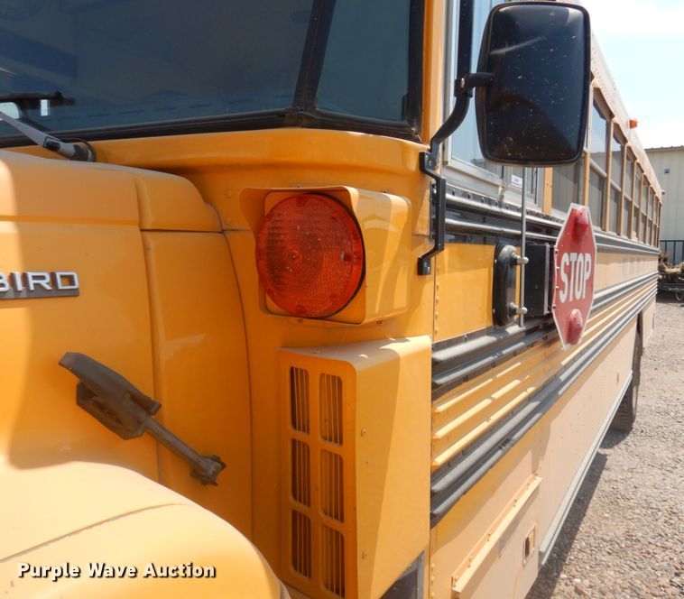 image for item JZ9988 1996 GMC B7  school bus