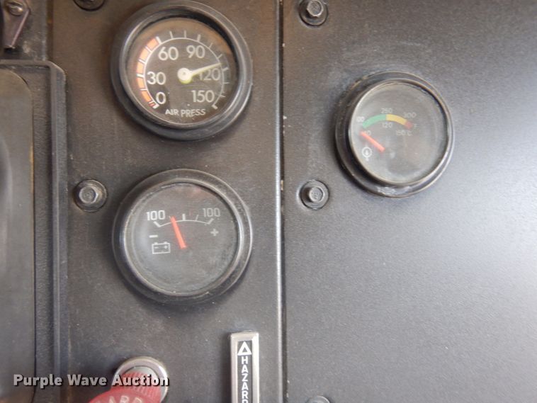 image for item JZ9988 1996 GMC B7  school bus