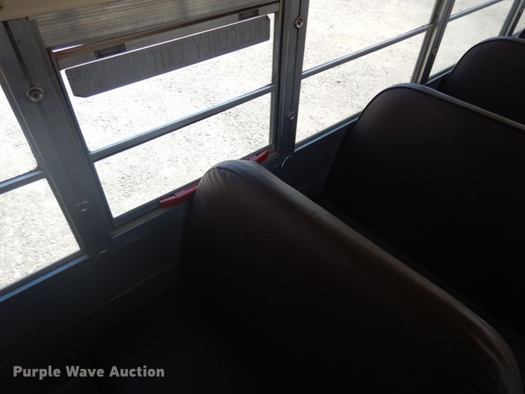 image for item JZ9988 1996 GMC B7  school bus