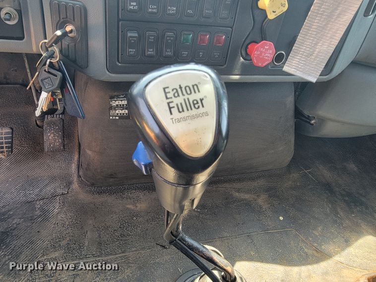 image for item KD9393 2006 International 7500  dump truck