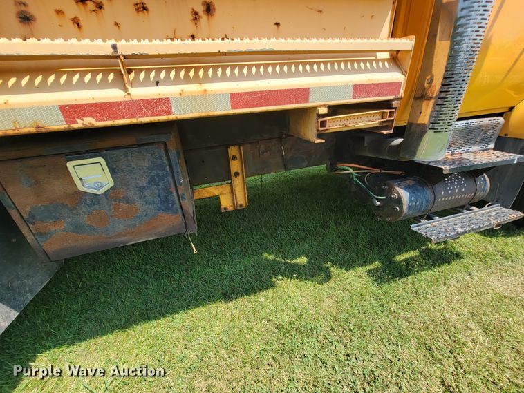 image for item KD9393 2006 International 7500  dump truck