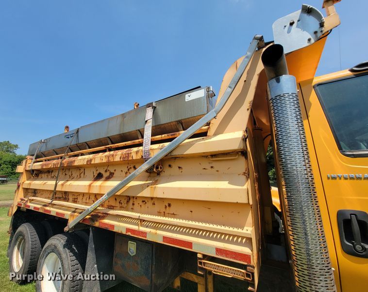 image for item KD9393 2006 International 7500  dump truck