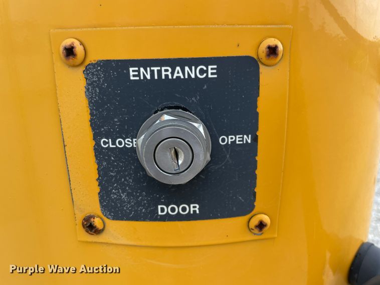 image for item KK9604 2000 Thomas  school bus