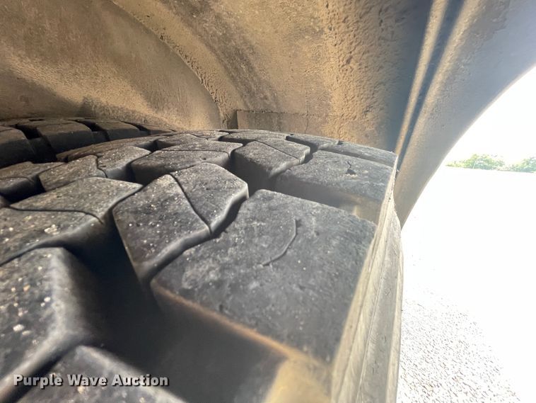 image for item KK9604 2000 Thomas  school bus