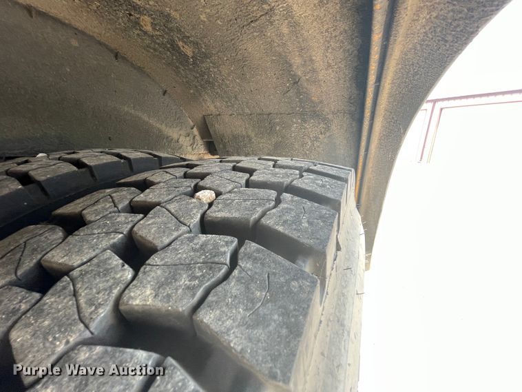 image for item KK9604 2000 Thomas  school bus