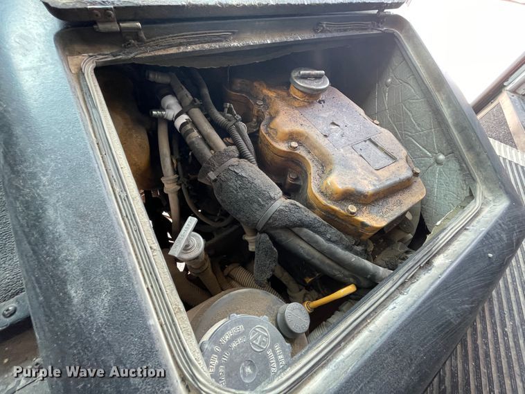 image for item KK9605 2004 Thomas  school bus