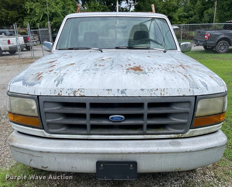 image for item KK9637 1993 Ford F150  pickup truck