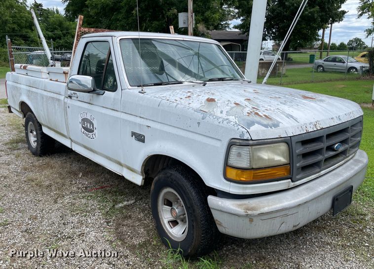 image for item KK9637 1993 Ford F150  pickup truck