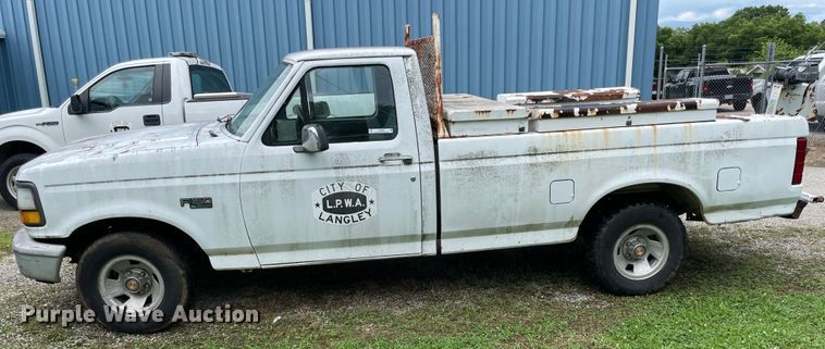 image for item KK9637 1993 Ford F150  pickup truck