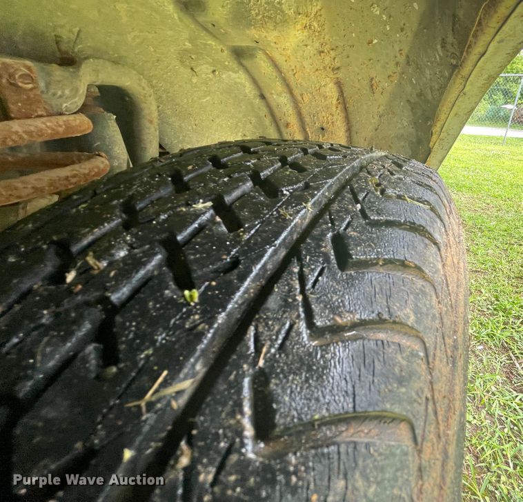 image for item KK9637 1993 Ford F150  pickup truck