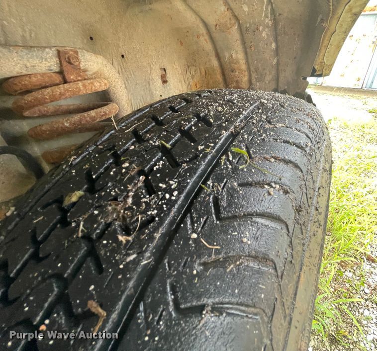 image for item KK9637 1993 Ford F150  pickup truck