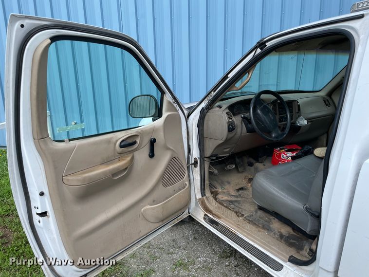 image for item KK9639 2000 Ford F150  pickup truck