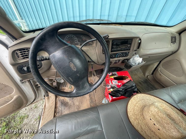 image for item KK9639 2000 Ford F150  pickup truck