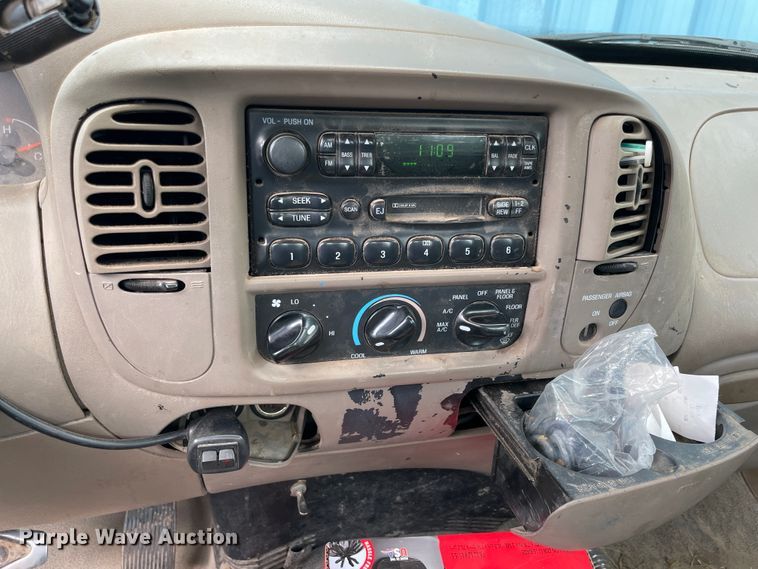 image for item KK9639 2000 Ford F150  pickup truck