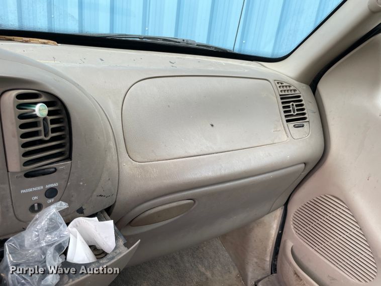 image for item KK9639 2000 Ford F150  pickup truck