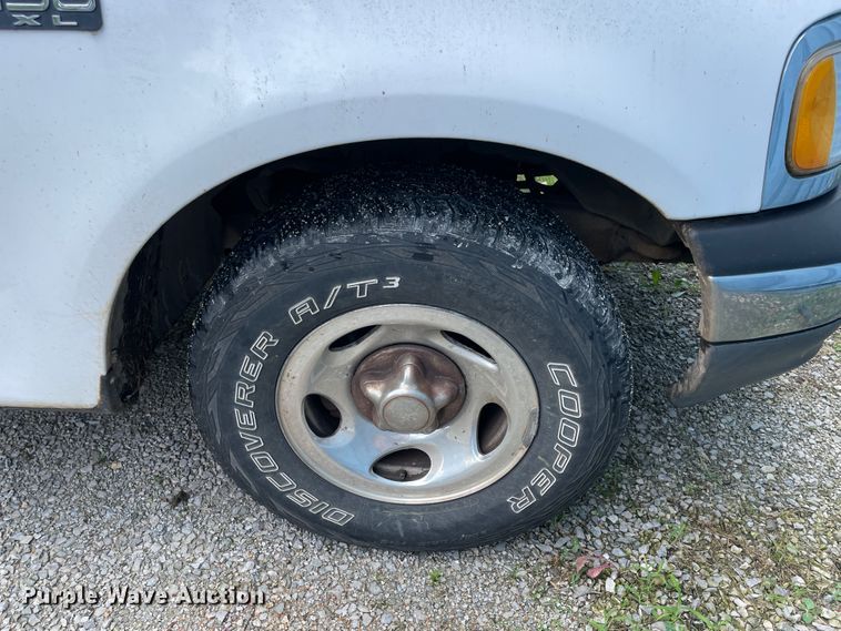 image for item KK9639 2000 Ford F150  pickup truck