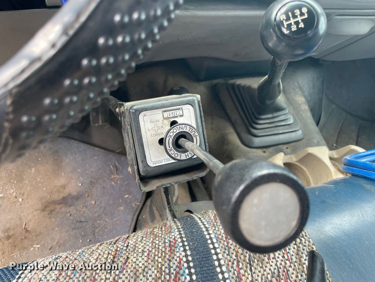 image for item KK9640 1999 Ford F550  dump flatbed truck