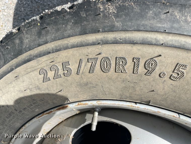 image for item KK9640 1999 Ford F550  dump flatbed truck