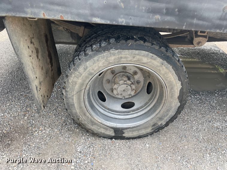 image for item KK9640 1999 Ford F550  dump flatbed truck