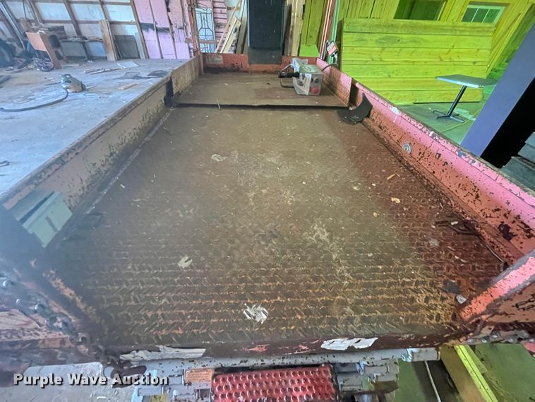 image for item KK9670 2002 Skyjack SJ4832  scissor lift