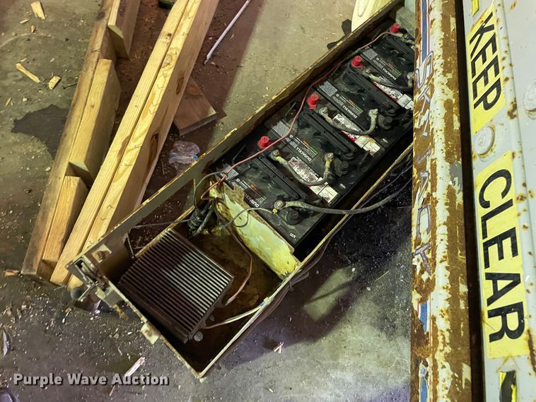 image for item KK9670 2002 Skyjack SJ4832  scissor lift