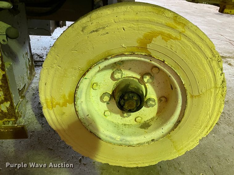 image for item KK9670 2002 Skyjack SJ4832  scissor lift