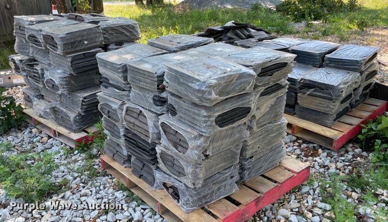 image for item KK9673 Approximately 240 bundles of vinyl shingles
