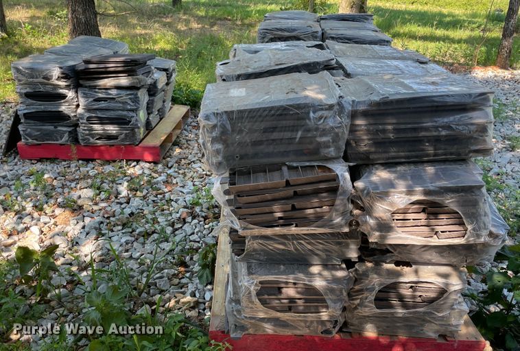 image for item KK9673 Approximately 240 bundles of vinyl shingles
