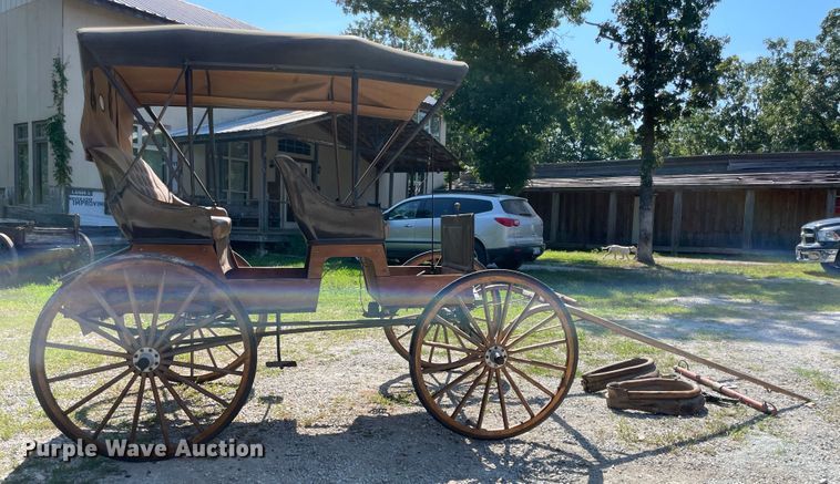 image for item KK9674 Horse carriage