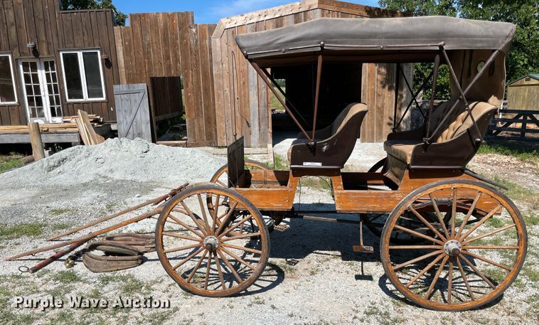 image for item KK9674 Horse carriage