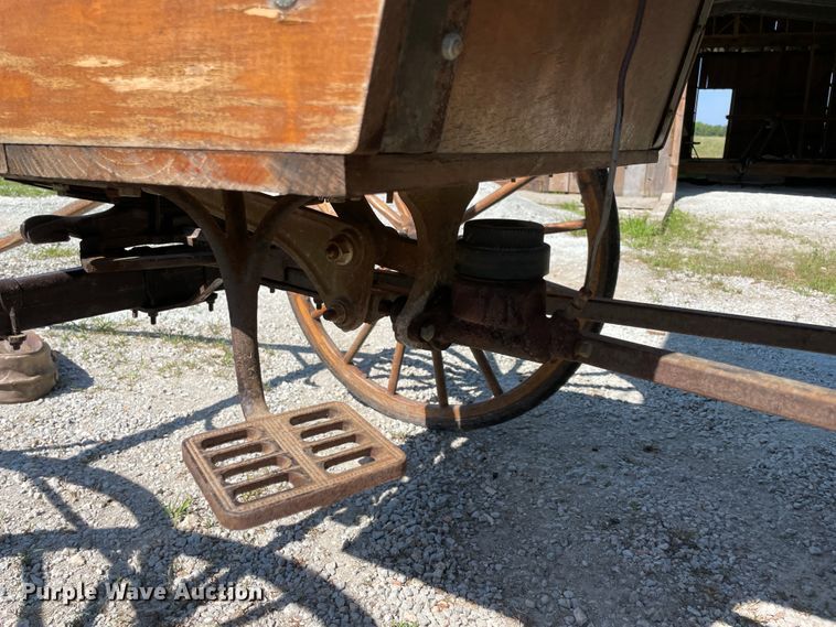 image for item KK9674 Horse carriage