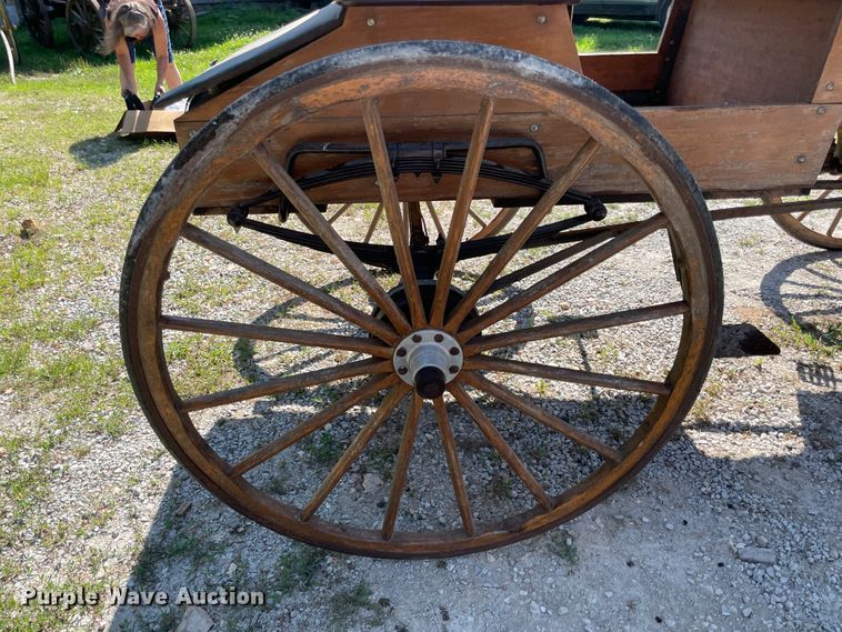 image for item KK9674 Horse carriage