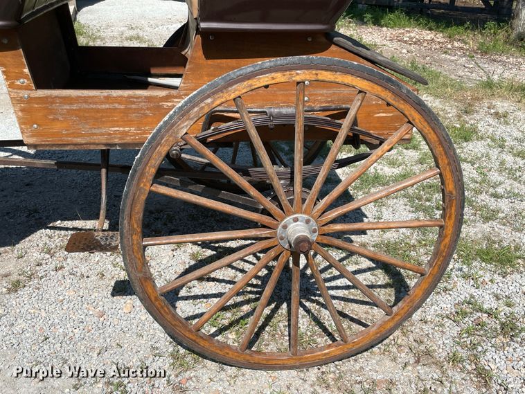 image for item KK9674 Horse carriage