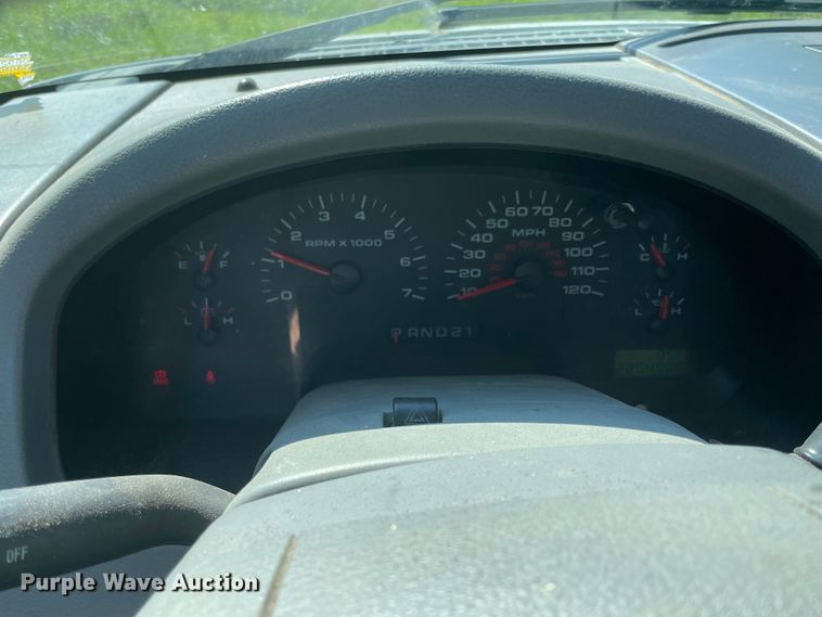 image for item KK9679 2005 Ford F150  pickup truck