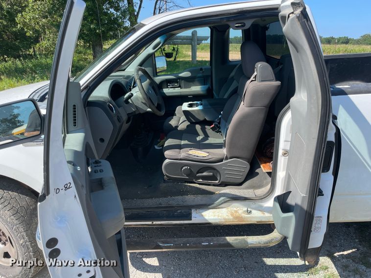 image for item KK9679 2005 Ford F150  pickup truck