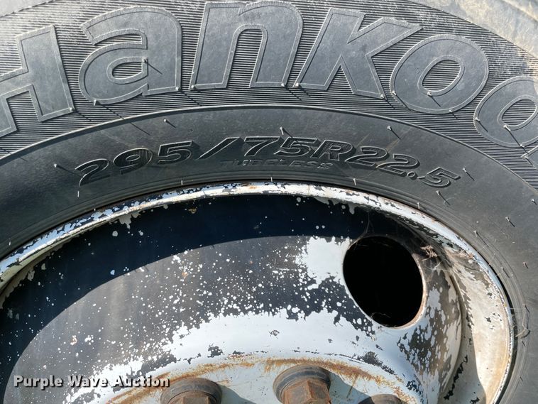 image for item KK9680 2005 Freightliner FS65  school bus