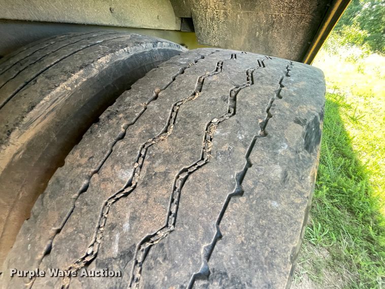 image for item KK9680 2005 Freightliner FS65  school bus